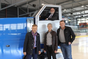 Neue Eisaufbereitungsmaschine für die Eis-Arena