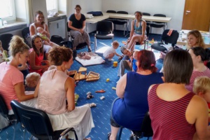 Kinder wollen getragen werden - Nächste Babysprechstunde am 04.07.2018