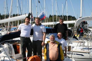 Vier Waidler absolvieren die praktische Prüfung zum Sport-Küstenschiff