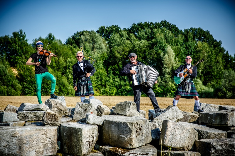 Flyer/Grafik zum Event: „Kleinkunst beim Knott 2022“ am Fr., 21.10.2022 ab 20:00 Uhr