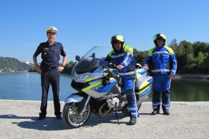 Auch die Motorradstaffel trägt nun blau…
