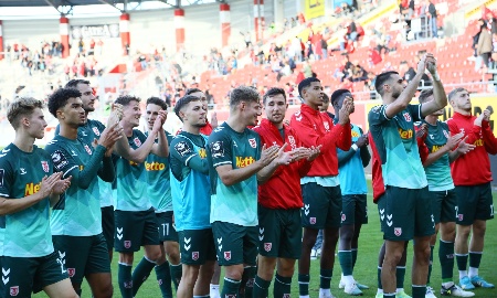 2:1-Sieg: Jahnelf holt auch in Halle Rückstand auf