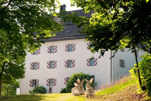 Osterhasen im Schloss Wolfstein - Großes Familienprogramm im Museum JAGD LAND FLUSS