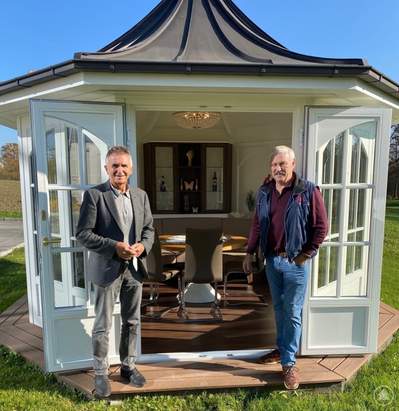 MdL Walter Taubeneder zu Gast im Schreinerbetrieb von Robert Eichinger: Zum diesjährigen Tag des Schreiners will der Abgeordnete auf die Chancen und Möglichkeiten der handwerklichen Berufsausbildung aufmerksam machen.
