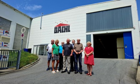 Die SPD-Bundestagsabgeordnete Rita Hagl-Kehl zu Besuch bei der Karl Bachl Kunststoffverarbeitung GmbH & Co. KG in Freyung