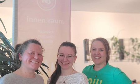 Unternehmerinnen vernetzen sich beim innenraum barcamp in Waldkirchen