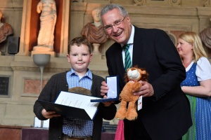 Christophorus-Medaille für den neunjährigen Marco Fuchs