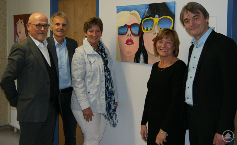 v.l.: Hans Gastinger (Teamleiter Eingangszone), Johann Simmerl (Schulleiter MS Hauzenberg), Christine Reitberger (Teamleiterin Berufsberatung), Frieda Dollinger (ehemalige Schulamtsdirektorin), Dr. Klaus Stein (Vorsitzender der Geschäftsführung)