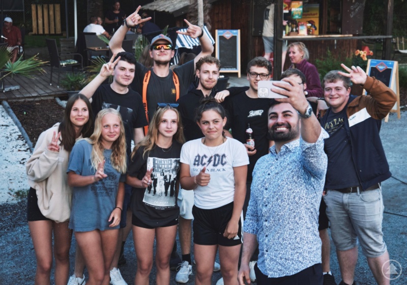 Ein Selfie mit dem Bundestagsabgeordneten beim Get-together in Neuschönau.