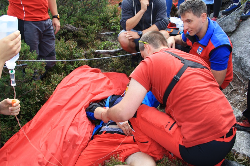 Der Herzpatient wird erstversorgt.