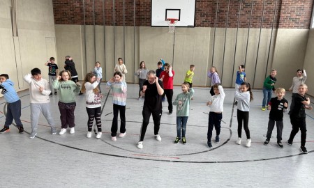 „Stopp! Lassen Sie mich in Ruhe!“ – Selbstschutztraining stärkt Grundschüler