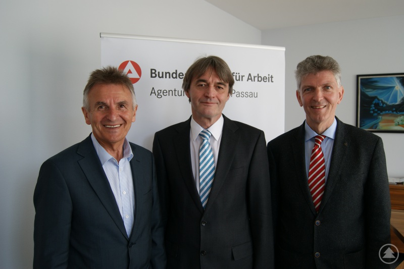 von links nach rechts: MdL Walter Taubeneder, Dr. Klaus Stein, MdL Gerhard Waschler