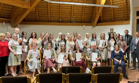 Feierlicher Abschluss der Krankenpflegeausbildung