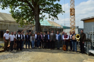 Der Rohbau der Volksmusikakademie in Bayern steht