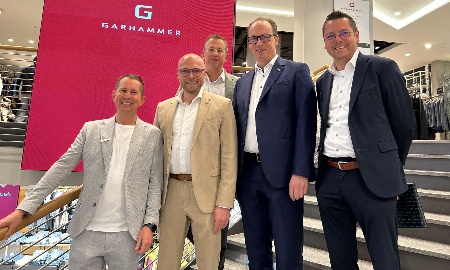 Mode überzeugt hier noch „analog“ – Digitalminister Mehring besucht GARHAMMER