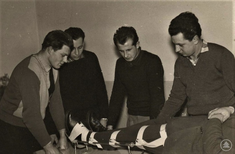 Ausbildung damals: v.l. Anton Lippl, unbekannt, Konrad Liehmann, Sepp Brüher