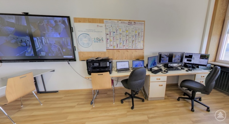 Arbeits- und Aufnahmebereich der vier Instruktoren