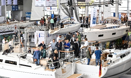 Leinen los in Fahrtrichtung Interboot