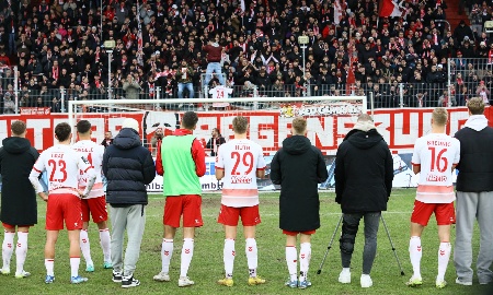 SSV Jahn und Viktoria Köln teilen die Punkte