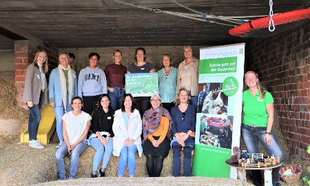 Lehrkräfte begeistern sich für das Programm „Erlebnis Bauernhof“