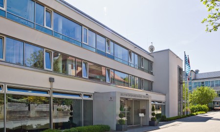 Bezirk und Kinderklinik Dritter Orden Passau setzen auf die Weiterentwicklung des Zentrums für seelische Gesundheit