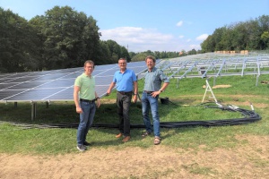 Bau der Photovoltaikanlage voll im Zeitplan