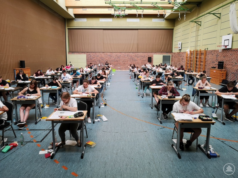 Die Grafenauer Realschüler starteten mit Deutsch zum Abschluss-Endspurt.