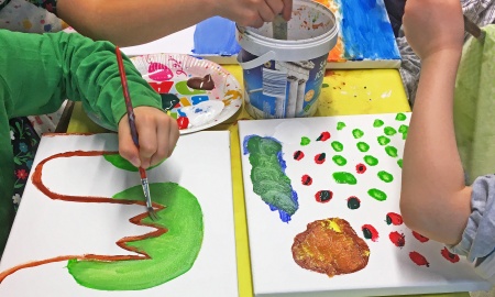 Kinder malen mit den Profis