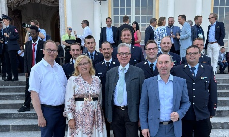 Feuerwehrkameraden aus FRG zu Gast beim Fluthelferempfang auf Schloss Schleißheim
