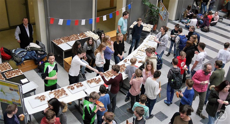 die zum Abschluss der französischen Woche am Gymnasium Freyung reißenden Absatz fanden.