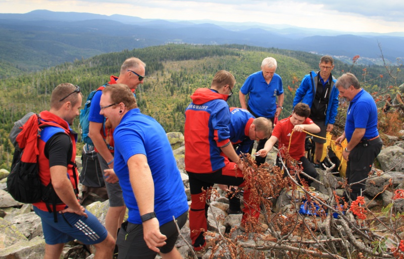 Die Seilsicherung wird gebaut.