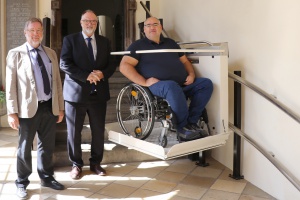 Behindertengerechter Zugang für Altes Rathaus