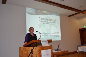 Computersüchtig? Kinder und Jugendliche im Sog neuer Medien