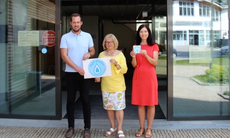 Bei Hitze unterwegs kostenlos die Trinkflasche auffüllen – das ist jetzt am Landratsamt FRG möglich
