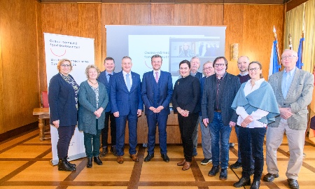 Deutsch-Tschechischer Zukunftsfonds fördert Theatertreffen in Frauenau mit 11.400 Euro