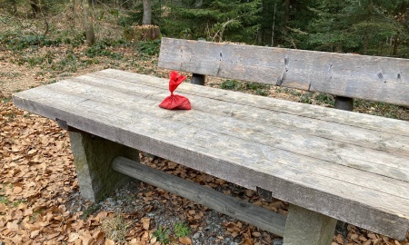 Hundekot-Beutel verschandeln Nationalpark