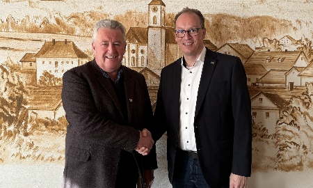 MdL Martin Behringer zu Besuch bei Bürgermeister Walter Nirschl in Bischofsmais: Finanzielle und strukturelle Herausforderungen im Fokus