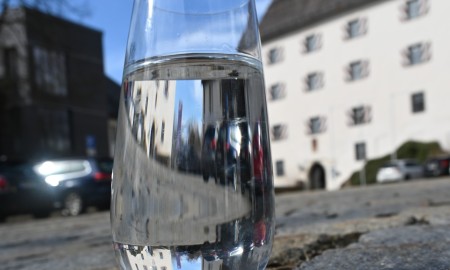 Zwischen Wassersparen und Hygiene – Tipps für den richtigen Umgang mit Trinkwasser