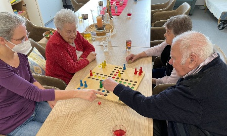 Caritas Tagesbetreuungen und Tagespflege für Senioren wieder offen