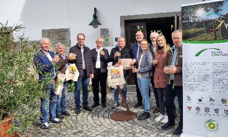Heimischer Apfelsaft für den guten Zweck