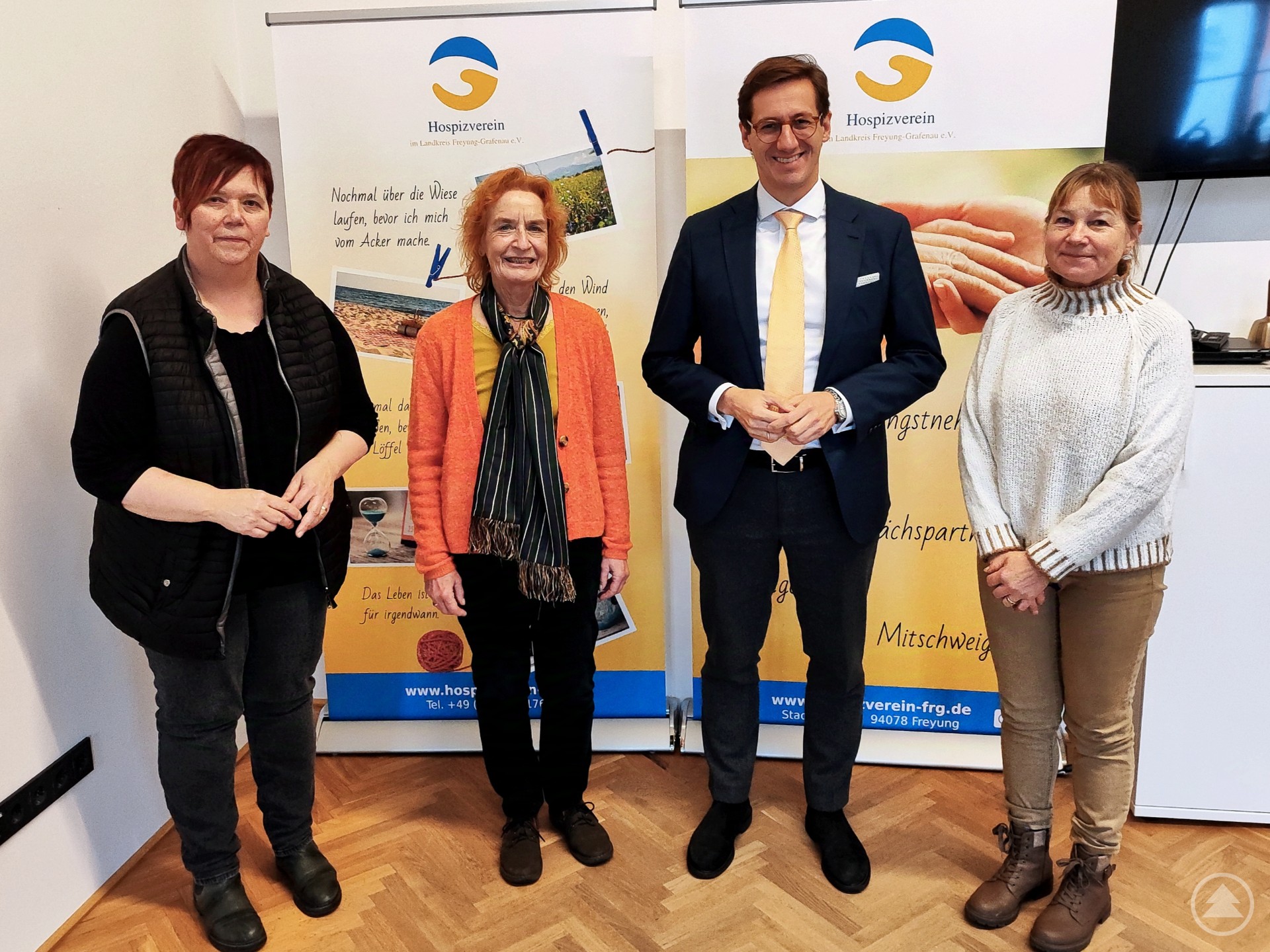 Tauschten sich über die Angebote der Hospizarbeit im Landkreis Freyung-Grafenau sowie die gesellschaftliche Tabuisierung des Themas 