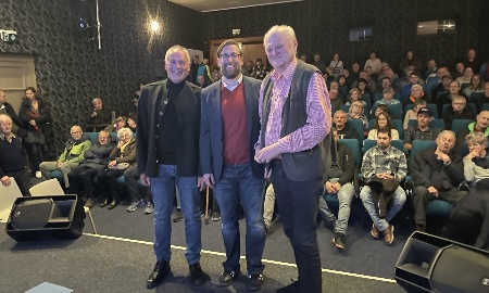 Knapp 140 Besucher beim Filmabend des Landkreises Freyung-Grafenau zum Thema „Eiserner Vorhang“