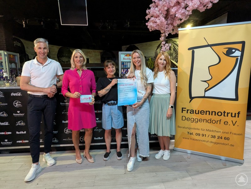 Von links: Andreas Höhn, Renate Wasmeier, Miriam Ulrich, Tanja Adler und Lisa Peter setzen sich mit der Aktion