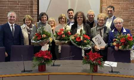 Josef-Schlicht-Medaille f&uuml;r Maria Birkeneder und den Arbeitskreis Heimatgeschichte Mitterfels