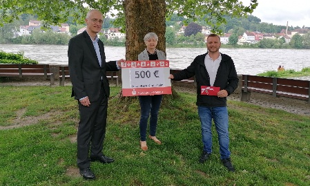 Sparkasse spendet 500 € für das Lukas-Kern-Kinderheim