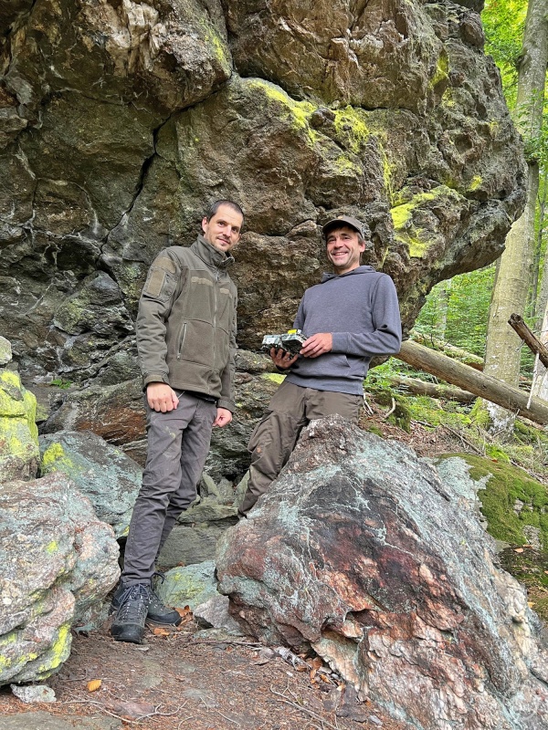 Hatten sich vier Jahre lang mit der Suche nach dem Nager beschäftigt: Andreas Rückerl (links) und Michael Schreder.