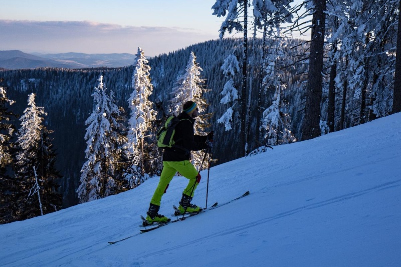 Flyer/Grafik zum Event: Tourenskigeher Stammtisch am Mi., 20.12.2023 - Mi., 27.03.2024