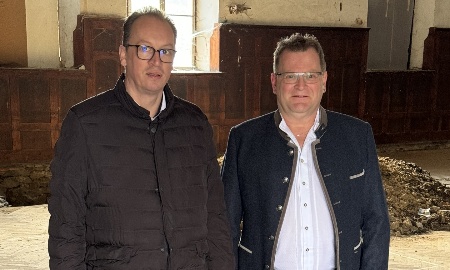 Behringer besucht Glasmacherort Frauenau - Bürgermeister lobt Zusammenhalt in der Gemeinde