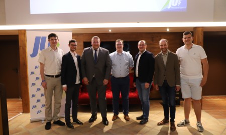 Christoph Weishäupl bleibt stellvertretender JU-Bezirksvorsitzender