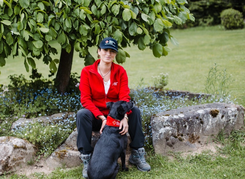 Flyer/Grafik zum Event: Bayerisches Rotes Kreuz bietet Erste-Hilfe-Wanderungen mit Eva und Nelly am Sa., 15.06.2024 - Sa., 29.06.2024